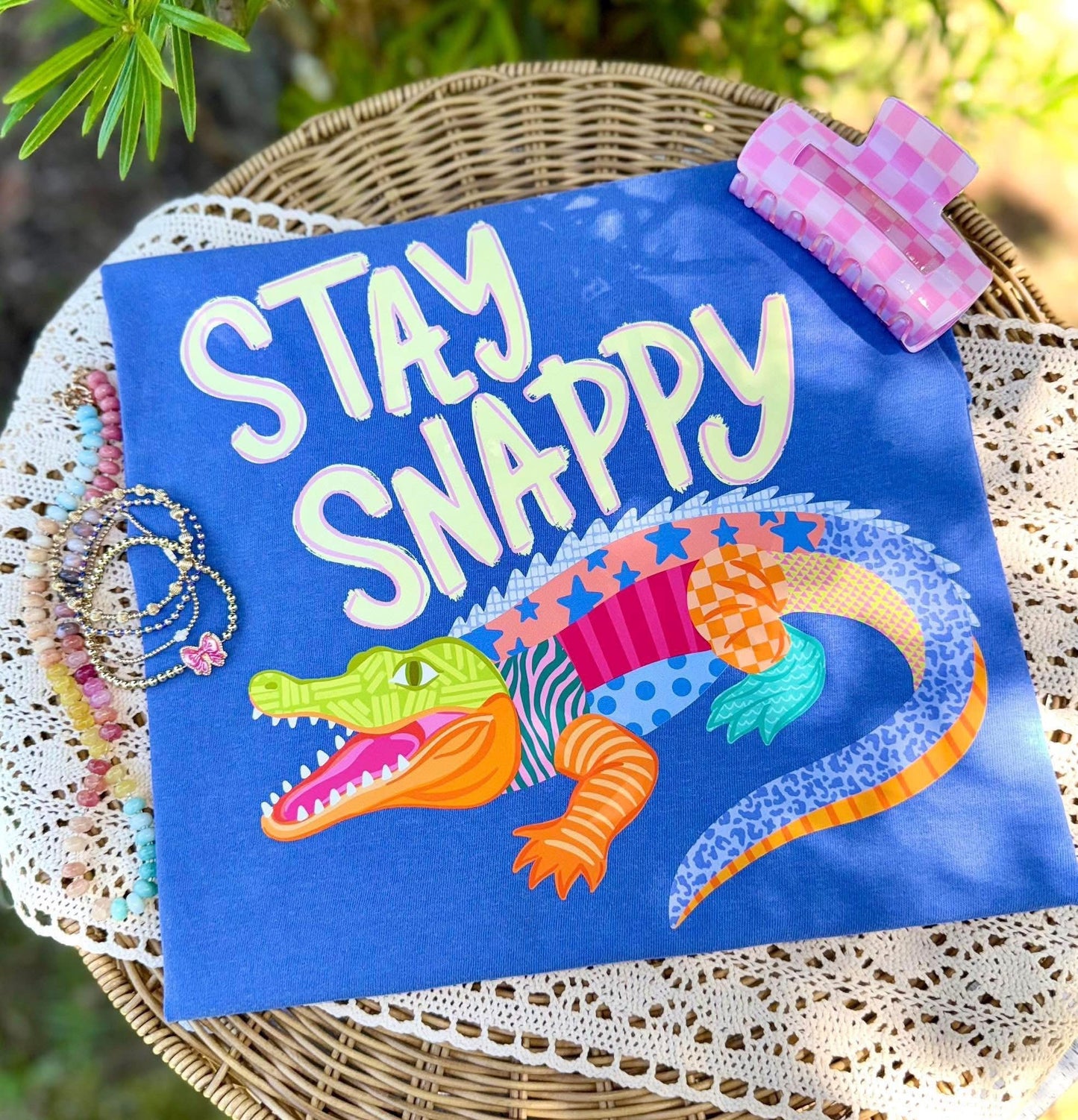 STAY SNAPPY TEE